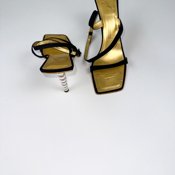 Giuseppe Zanotti Pearl Heels. - Picture 4 of 5